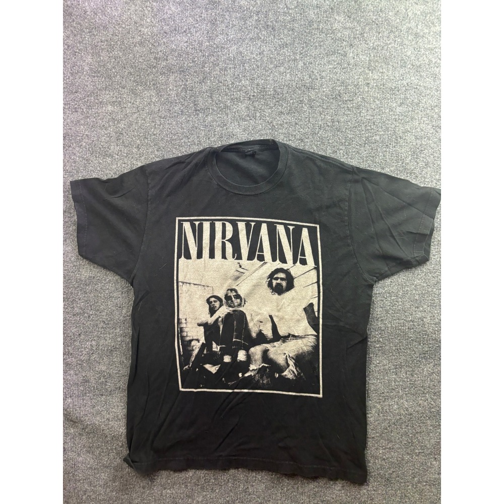 Nirvana Graphic T-Shirt Mens Large Black 2013 Band Photo Print Short Sleeve